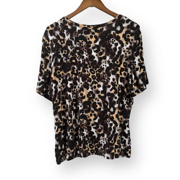 St. John Leopard Print Short Sleeve T-Shirt Blouse Embellished Womens XL Stretch - Picture 8 of 10